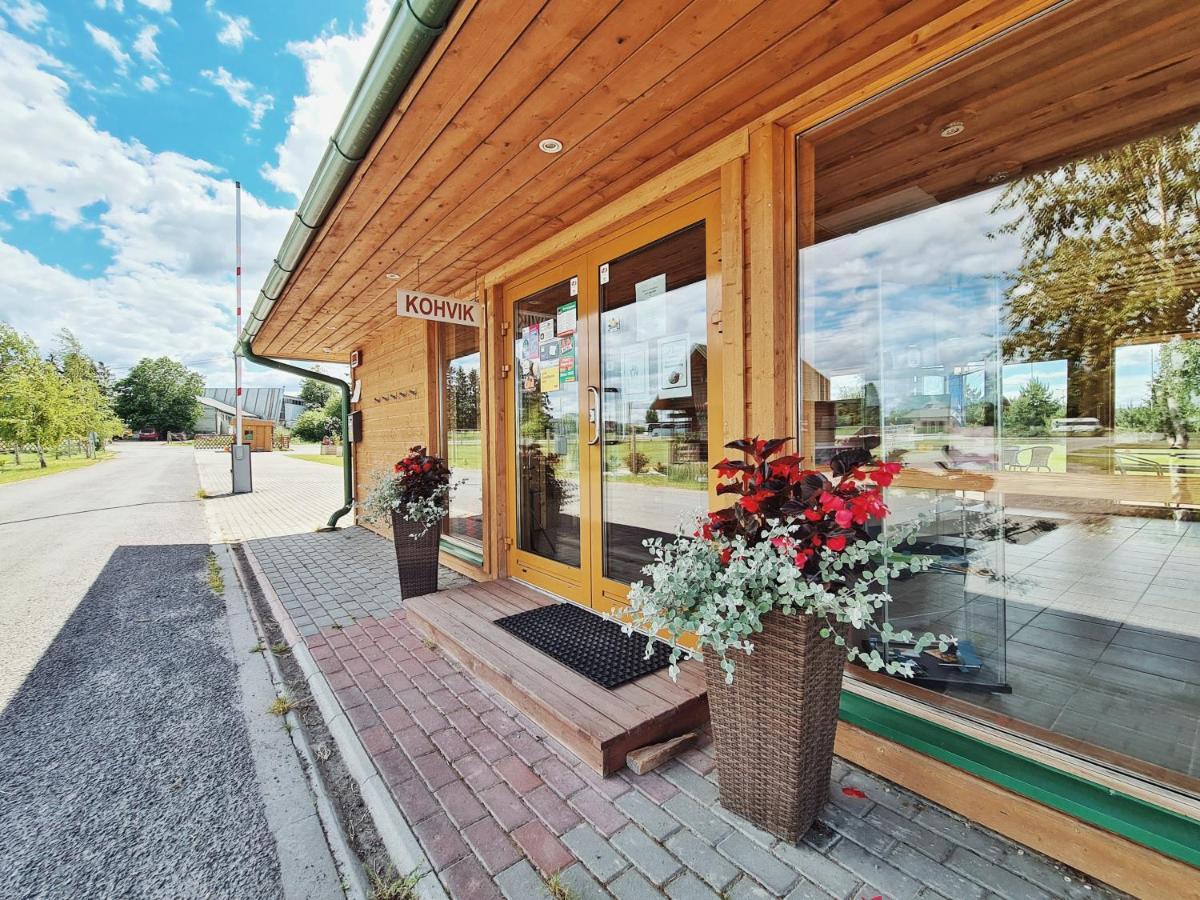 Vanamoisa Caravan Park Saue Buitenkant foto
