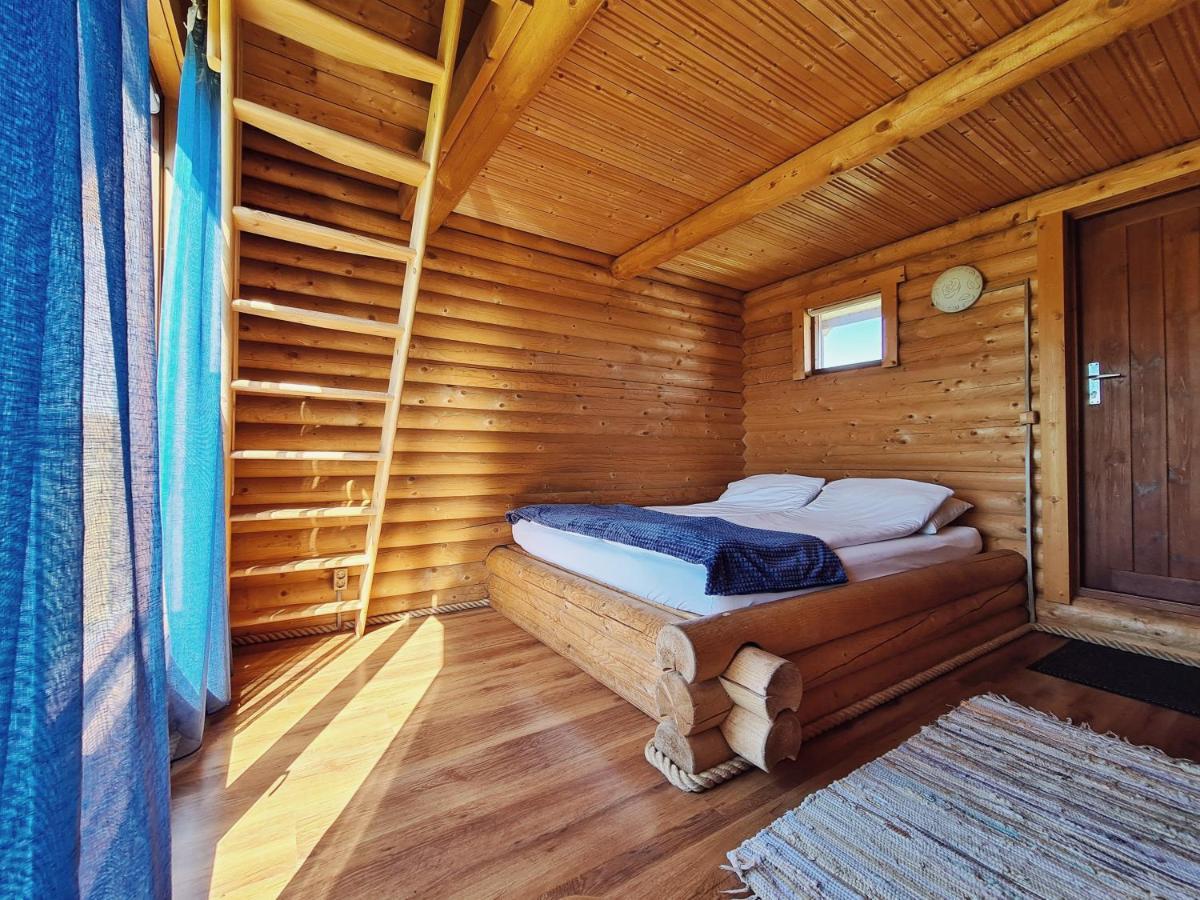 Vanamoisa Caravan Park Saue Buitenkant foto