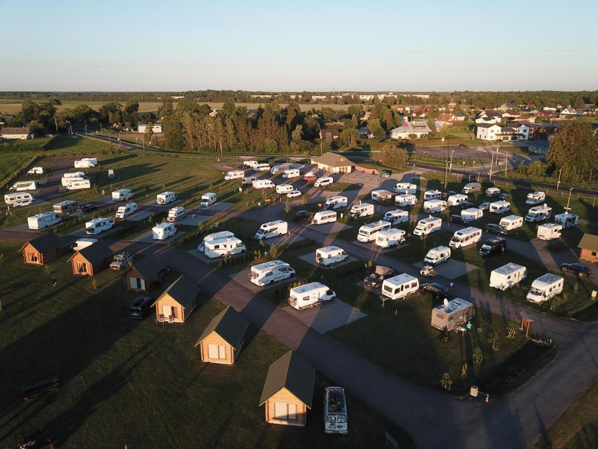 Vanamoisa Caravan Park Saue Buitenkant foto